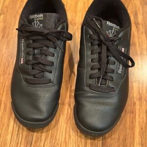 Reebok Classic Black size 9M Sneakers
